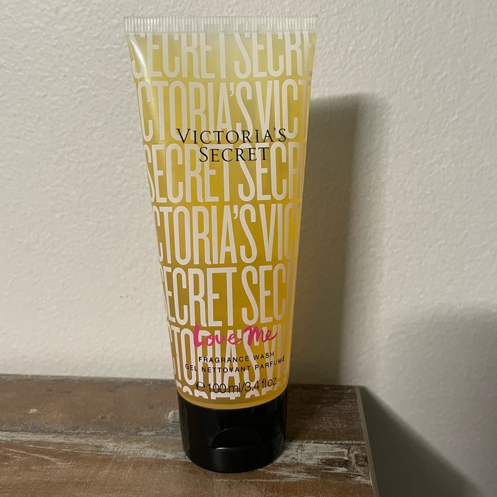 Victoria's Secret Love Me Body Wash 3.4 fl oz New Sealed